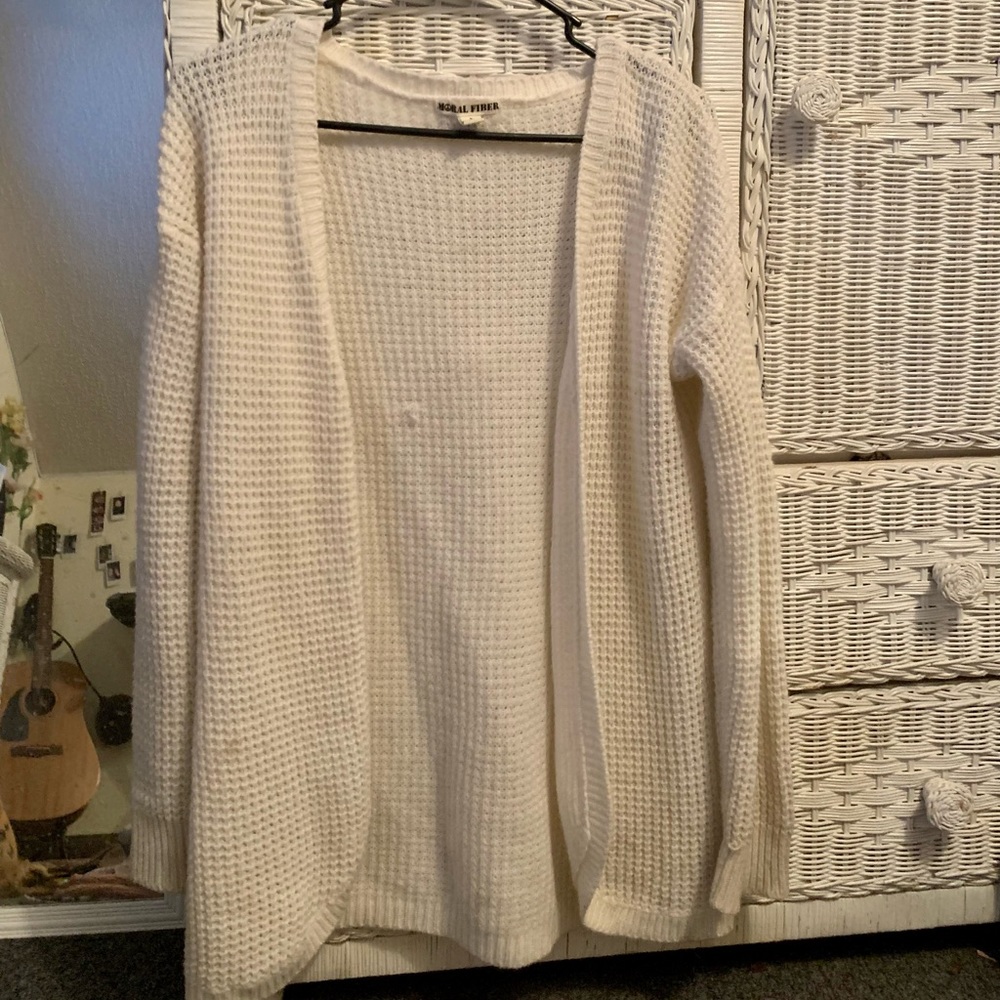 white knitted cardigan